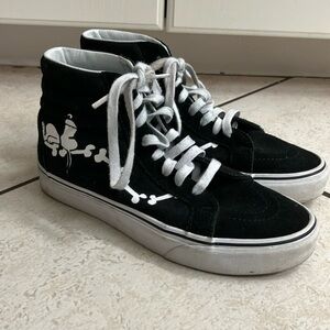 VANS SNOOPY Black High-Top Sneakers sz 8.5 women and 7.0 Men
